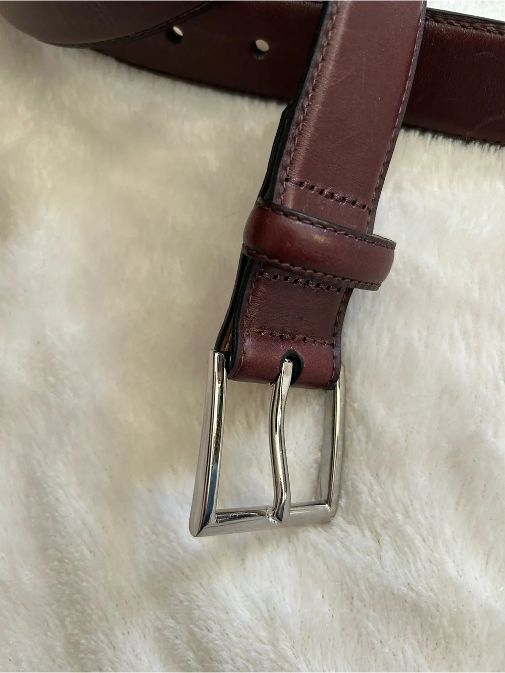 Banana Republic reddish brown leather classic silver buckle belt 32
